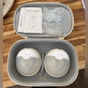 Momcozy Wearable Breast Pump M5